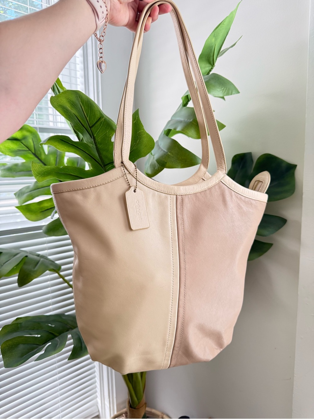 Neutral Two-Tone Leather Tote Bag - Beige/Pink